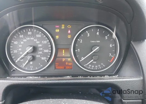 2015 BMW X1 xDrive28I z USA, uszkodzony, nr VIN WBAVL1C57FVY26654